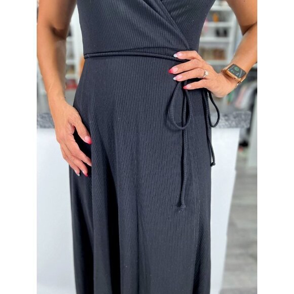 Reformation Black V-Neck Ribbed Midi Dress $128 - Picture 4 of 14